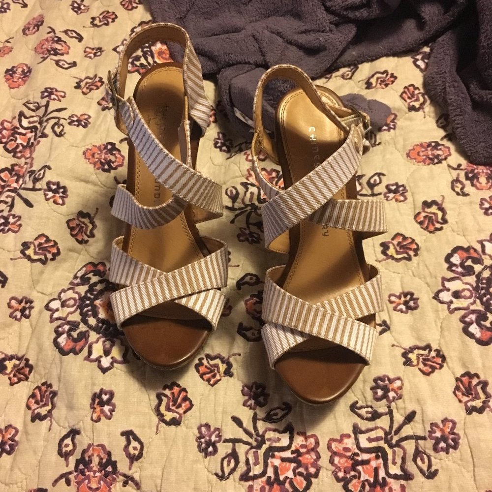 Striped Wedges - Picture 2 of 3